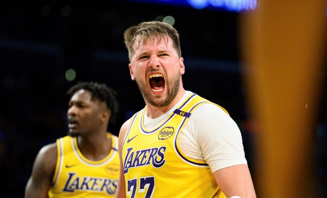 九游-东契奇新星反败为胜表现突出，独行侠前途光明！