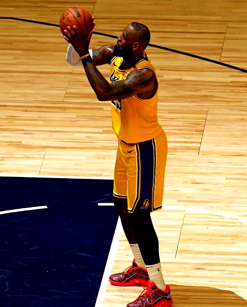 塔图姆迎来七赛季出色发挥，利物浦观众热烈欢呼！