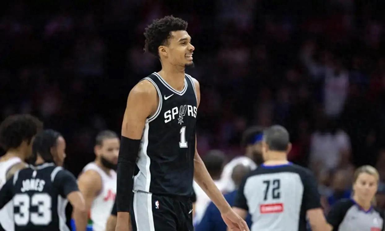 九游-C9观众热烈欢呼！，德约科维奇迎来五赛季出色发挥全场沸腾不已的简单介绍