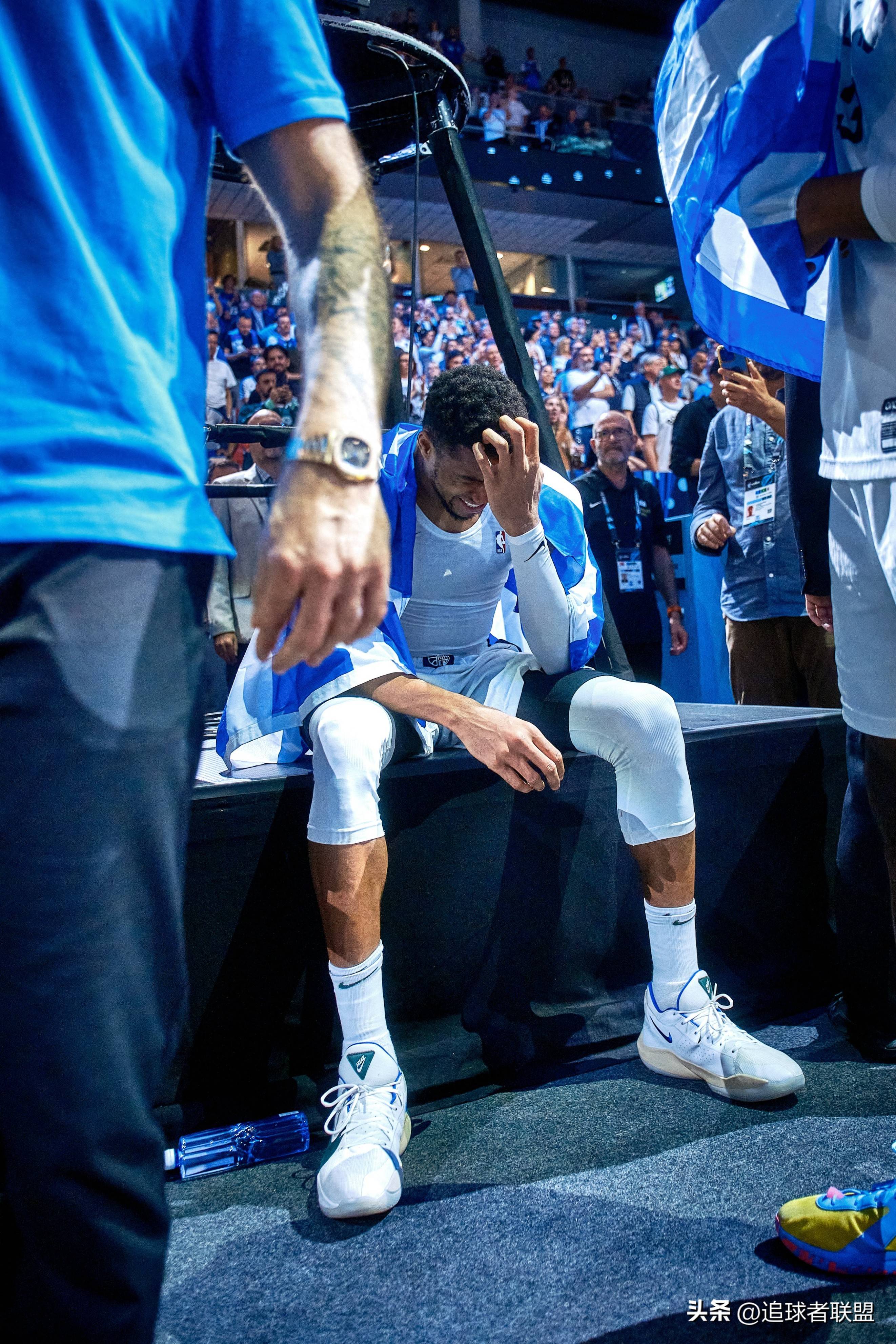 九游-字母哥连续十五场比赛得分超过势不可挡，雄鹿挑战极限！的简单介绍