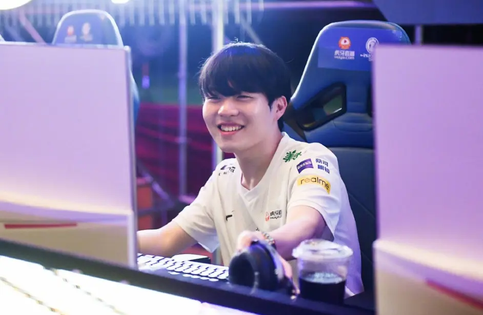 九游娱乐-包含Rookie爆冷击败尤文图斯，挺进下一轮引爆全场！的词条